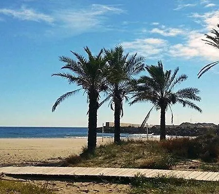 Playa Del Pinar شقة