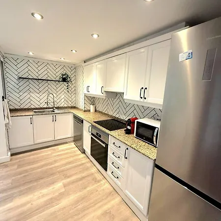 Playa Del Pinar شقة *