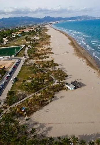 Playa Del Pinar * غراو ذي كاستيّيون